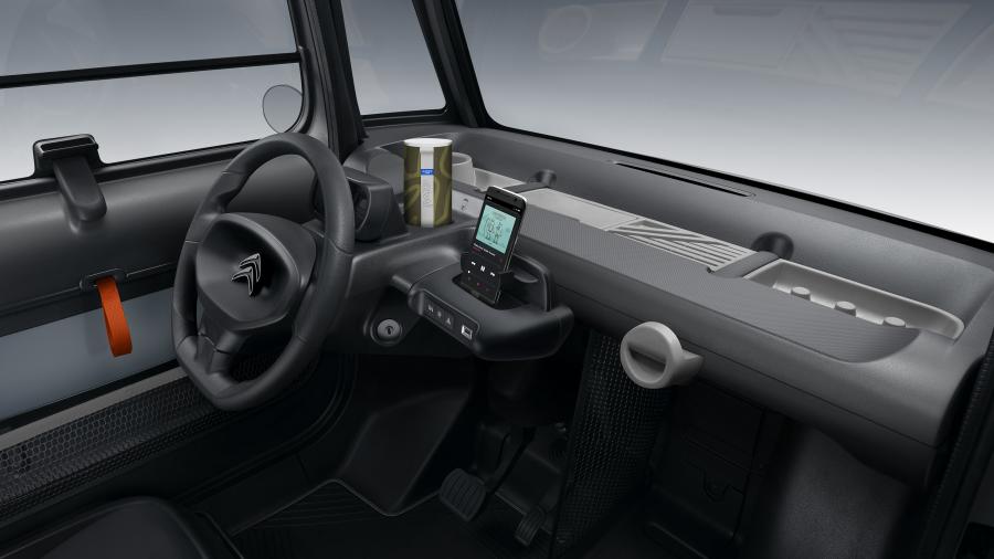 Торпедо Citroen Ami 2020 года  (фото 44 из 54)